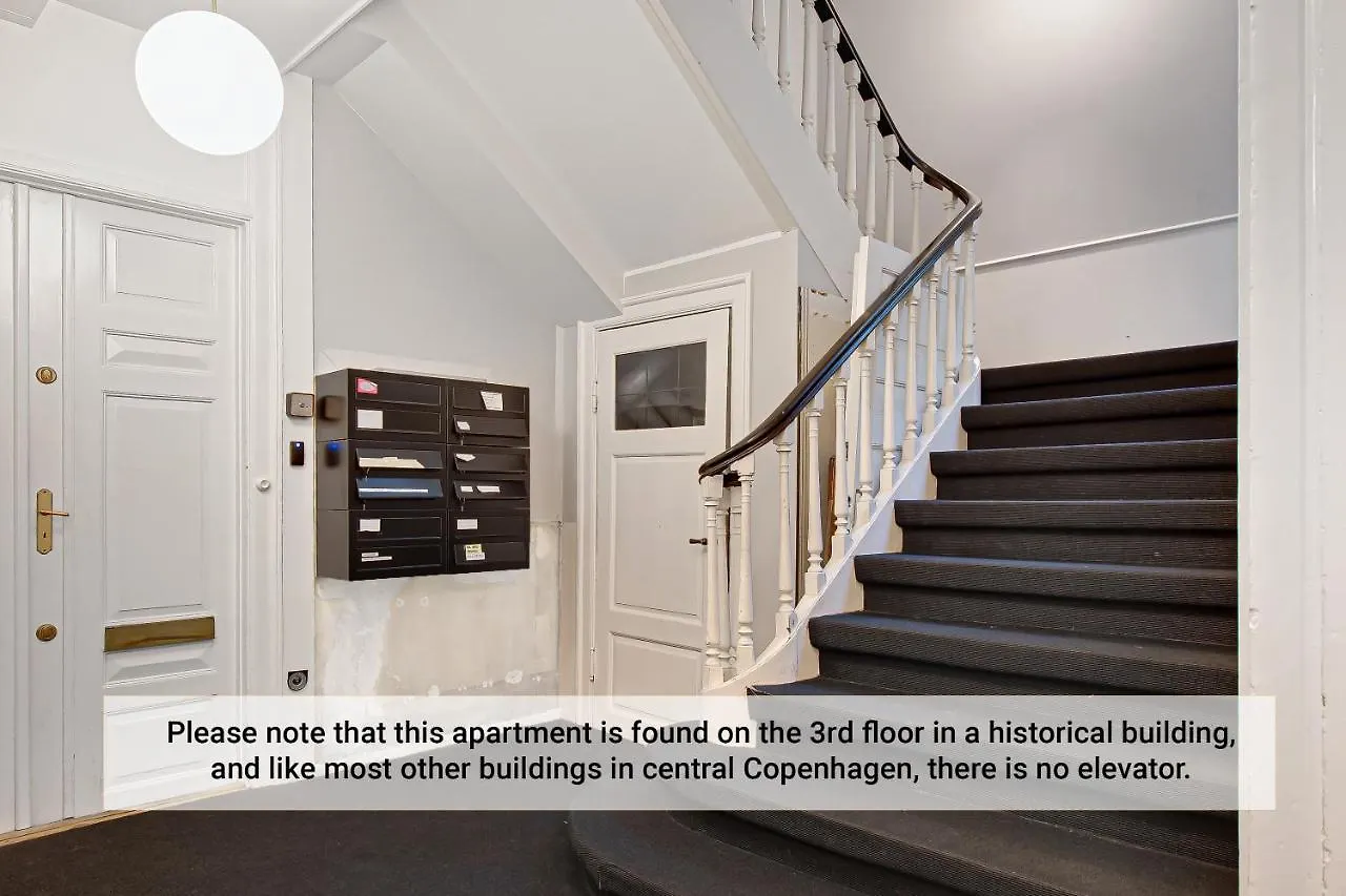 Sanders Square - Spacious Six-Bedroom Apartment Near Amalienborg Copenhagen